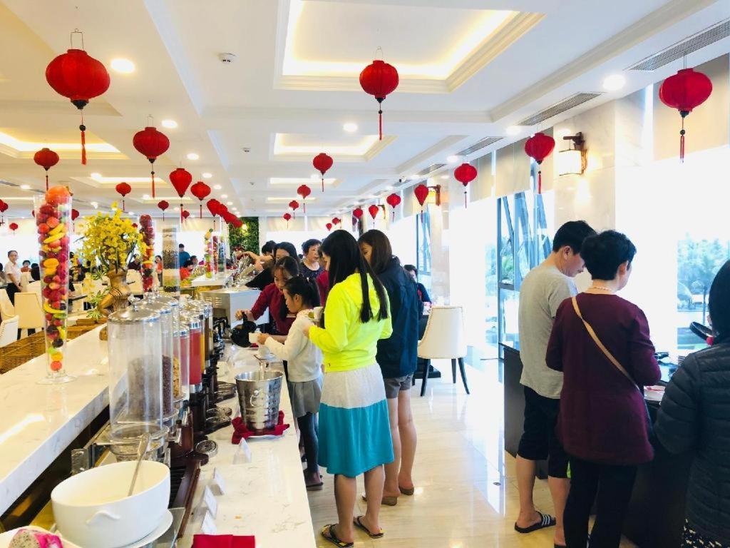 Le Hoang Beach Hotel Danang Экстерьер фото